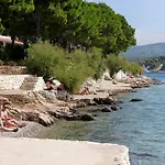 Apartments By The Sea Bobovisca Na Moru, Brac - 11883 * Milna (Brac)